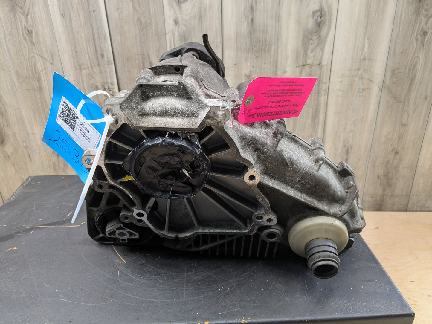 2007 - 2013 BMW X5 E70 Transmission Transfer Case 7599886 N62B48B