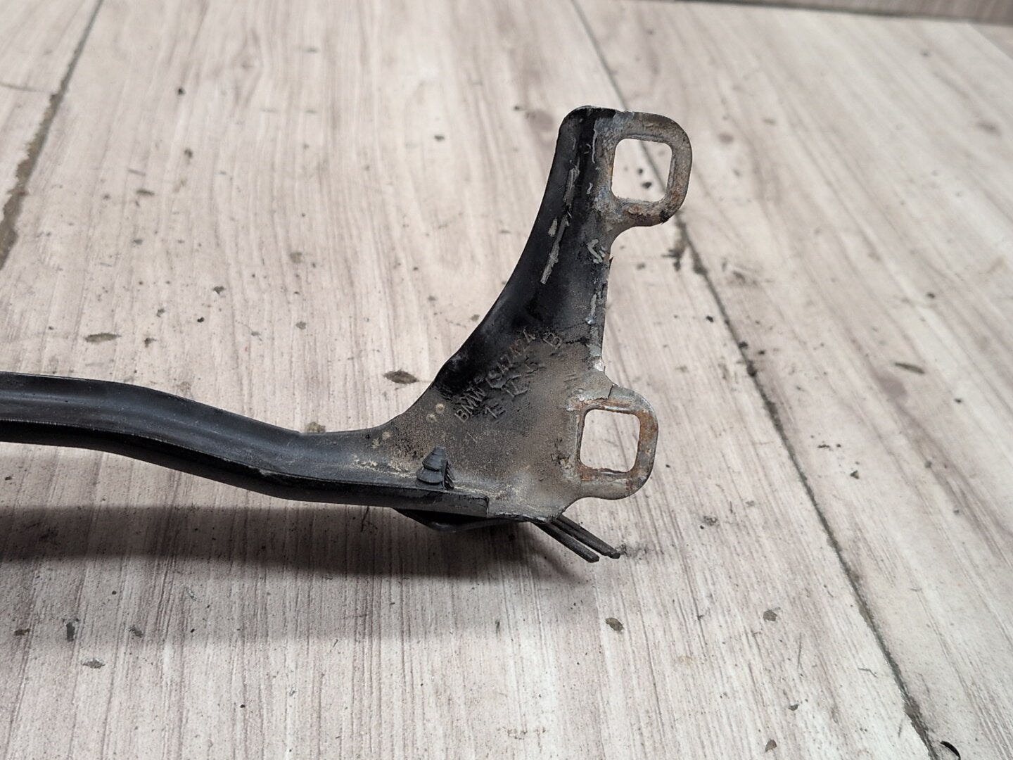 2016-2022 BMW 750i G12 Front Right Passenger Fender Brackets SET 7413402 OEM