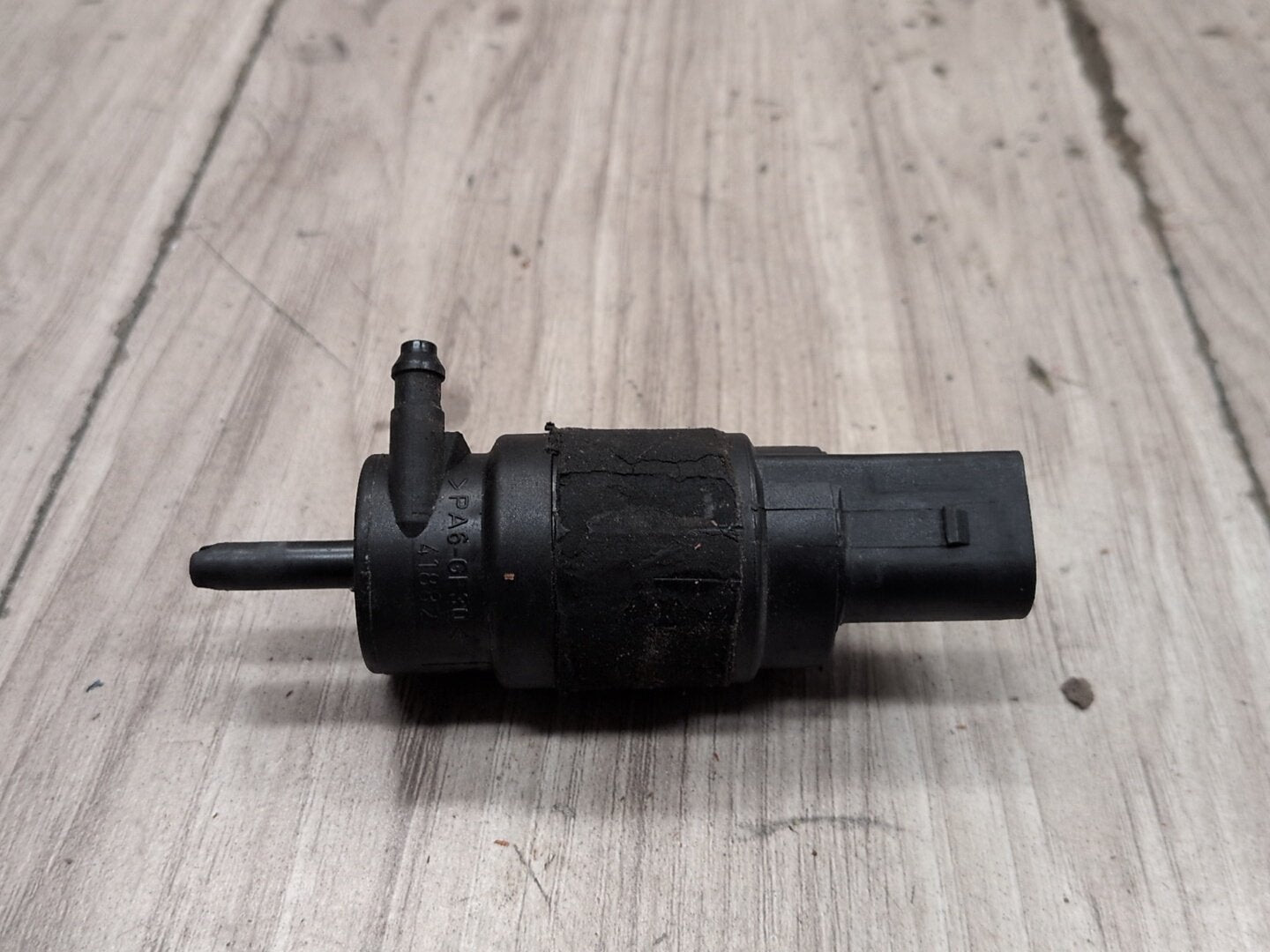2010-2016 Audi S4 B8 Front Windshield Wiper Motor 8K5955647 OEM