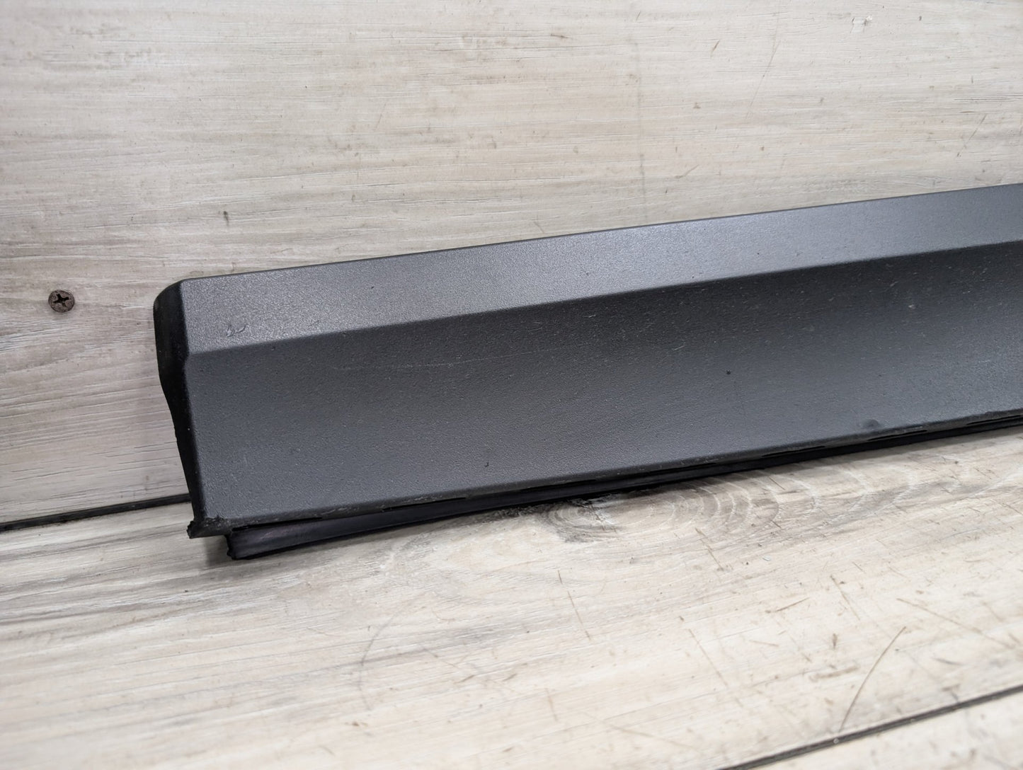 2011 - 2017 BMW X3 F25 Front Left Driver Exterior Door Trim Molding 7205779 N20B20A