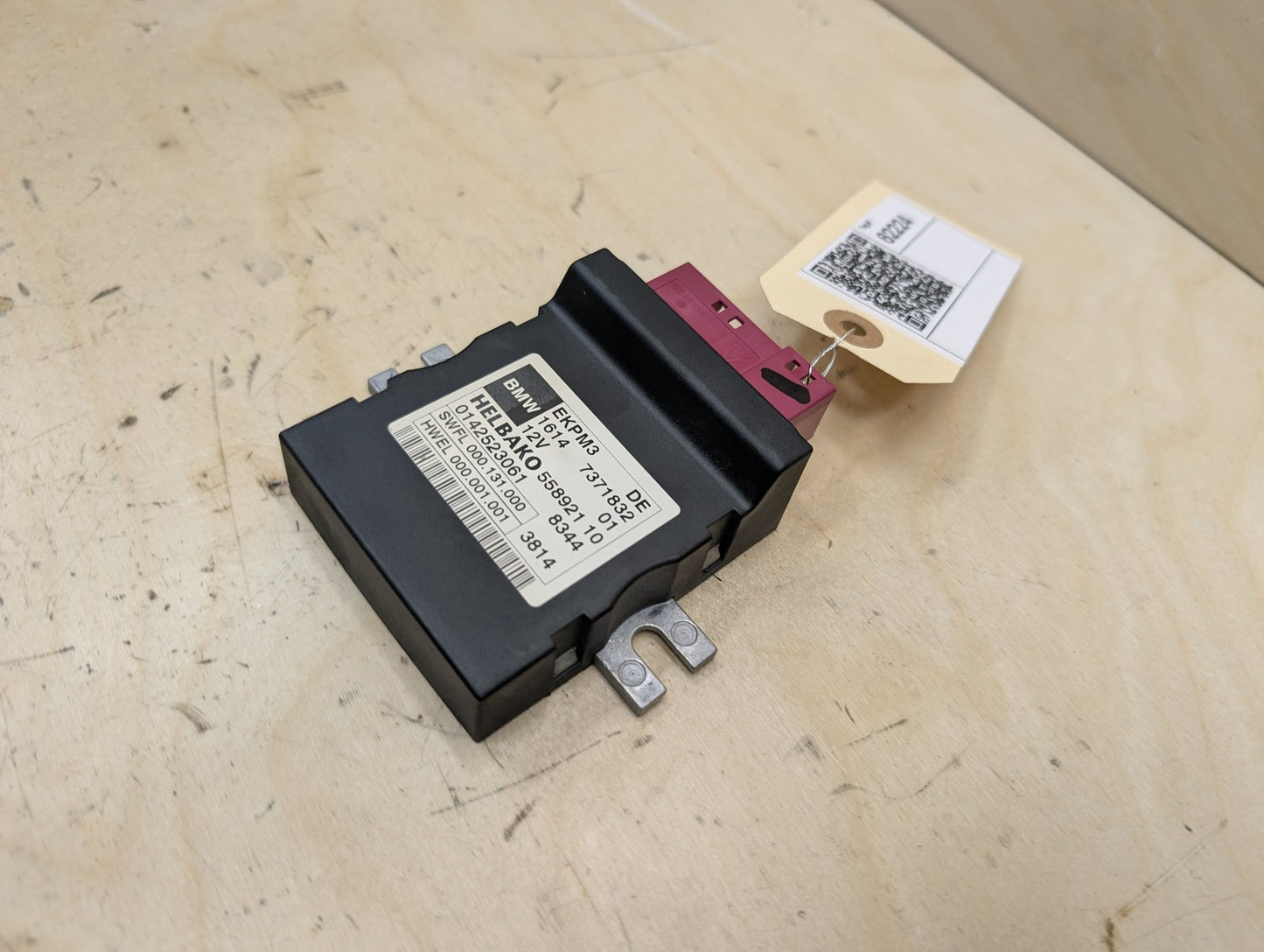 OEM BMW F02 F10 F22 F30 F36 N20 N55 Helbako Fuel Pump Relay Control Module EKPM3