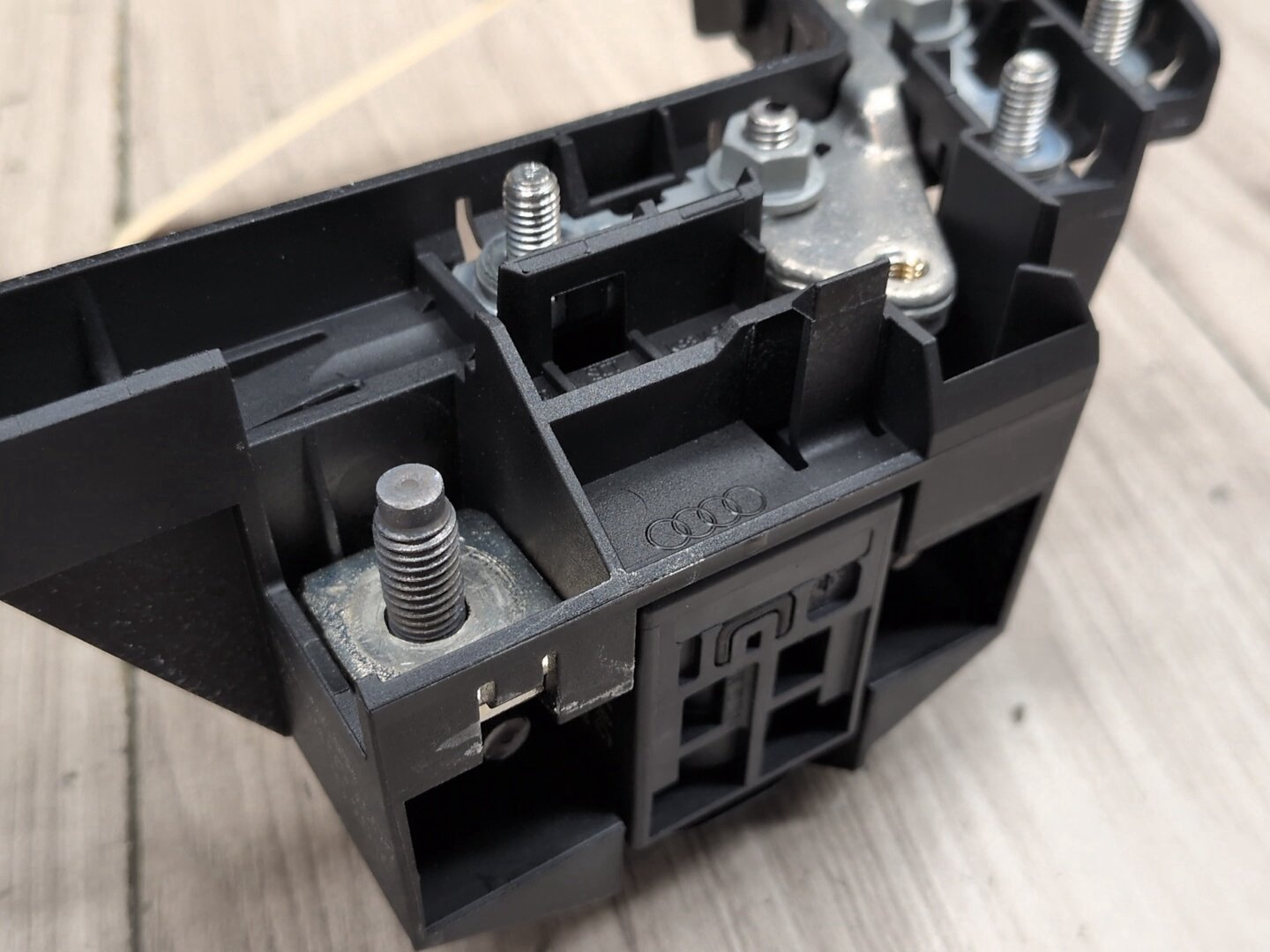 2008 - 2017 Audi S5 8T Battery Positive Fuse Terminal Cable 8J0915459