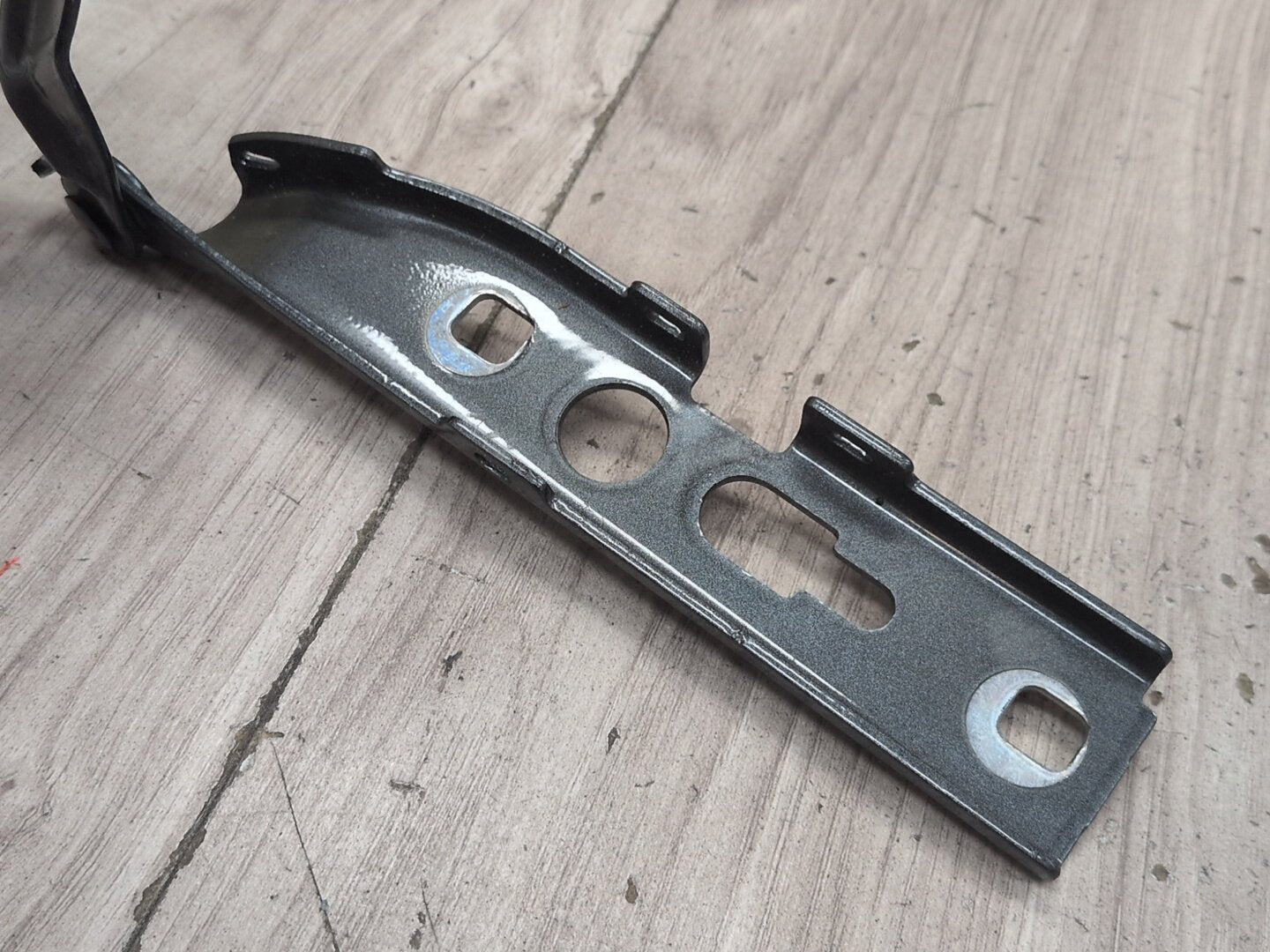 2015-2018 Audi Q3 8U Hood Bonnet Hinges SET 8U0823302