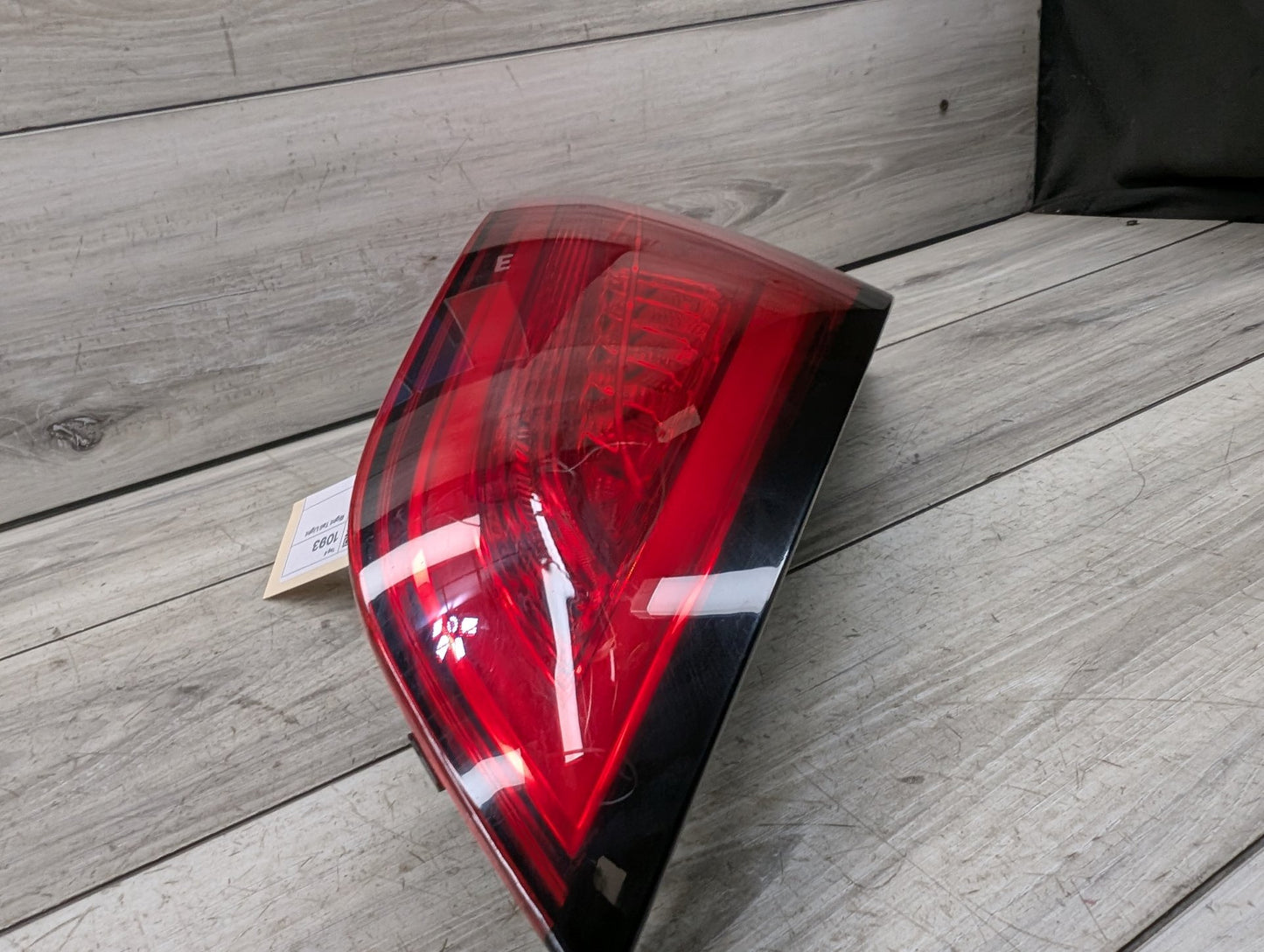 2009 - 2017 Audi Q5 8R Rear Right Passenger Outer Tail Light 8R0945094D EA888