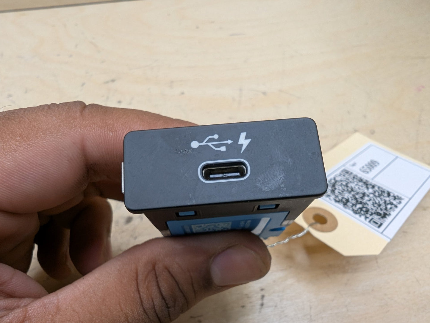 OEM BMW F44 F48 F97 G01 G05 G12 G20 G30 G80 USB Dual Type C Charger Port Socket
