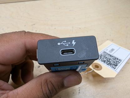 OEM BMW F44 F48 F97 G01 G05 G12 G20 G30 G80 USB Dual Type C Charger Port Socket