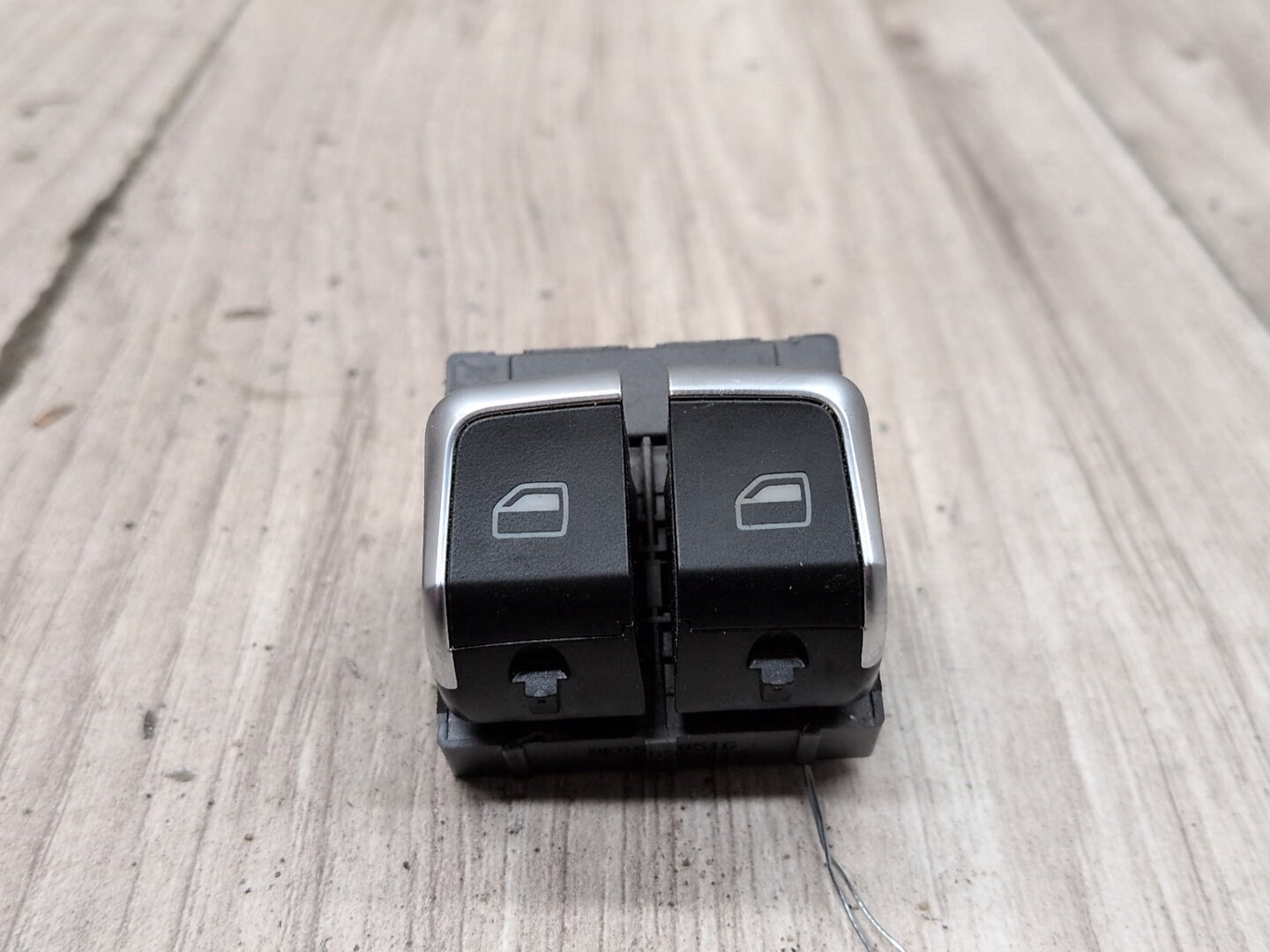 2008 - 2017 Audi S5 8T Front Left Driver Door Master Window Switch 8K0959851G