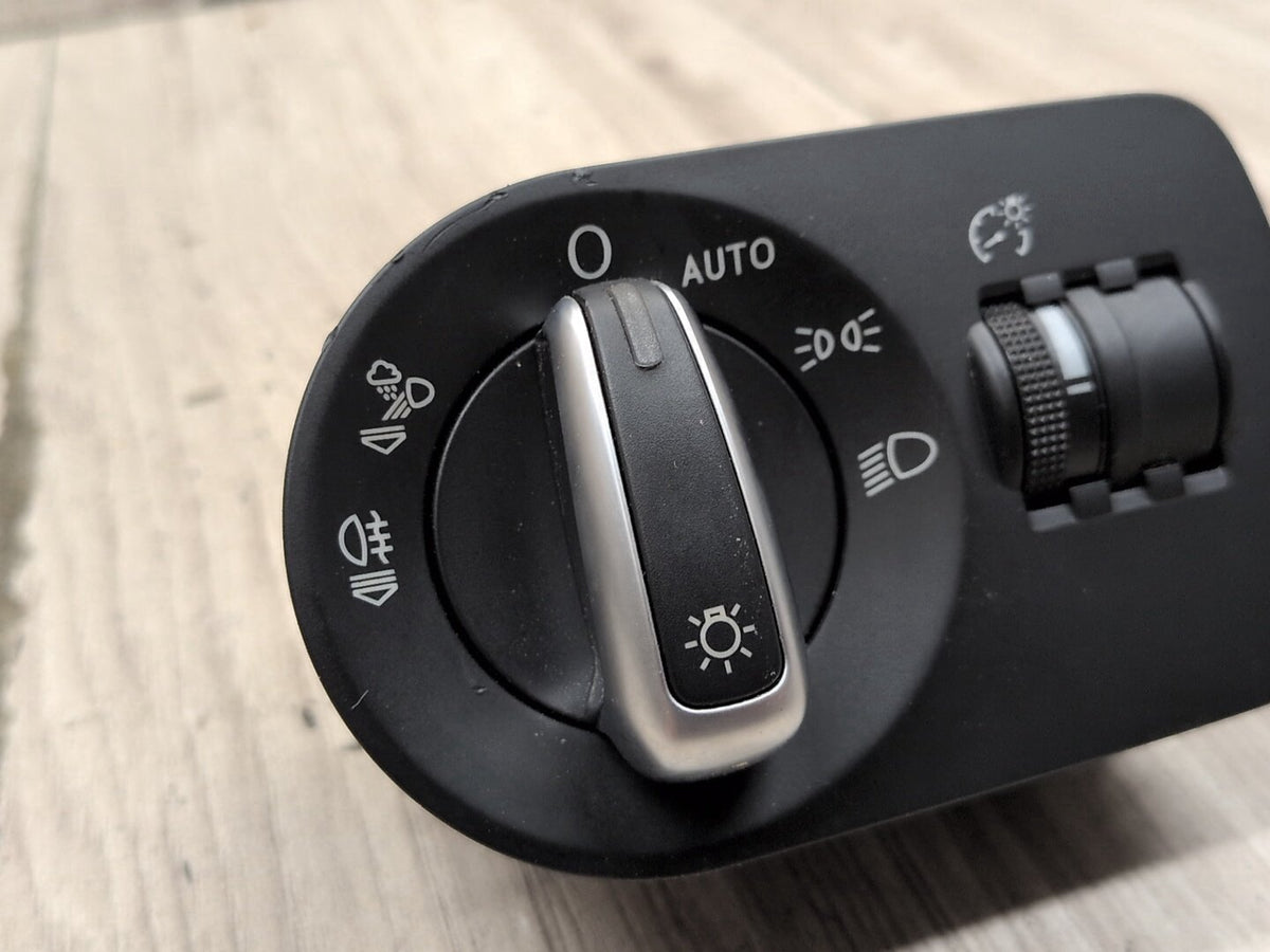 2015-2018 Audi Q3 8U Headlamp Switch 8P0919093 OEM