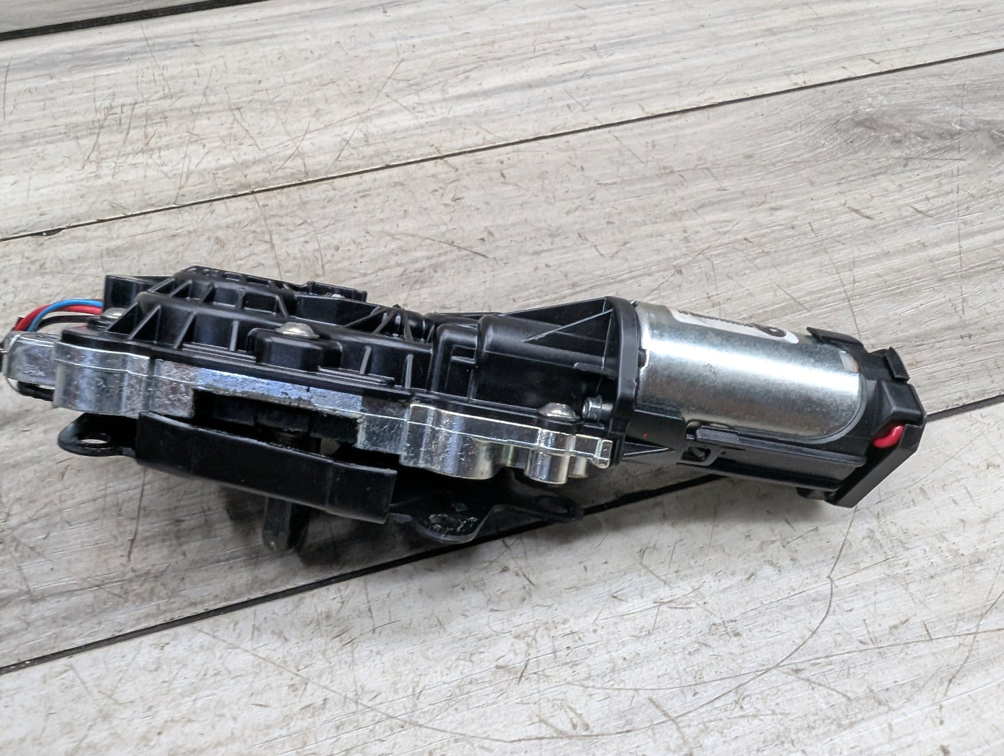 2007 - 2013 BMW X5 E70 Liftgate Trunk Lid Liftgate Lock Latch Actuator 4443052 N62B48B