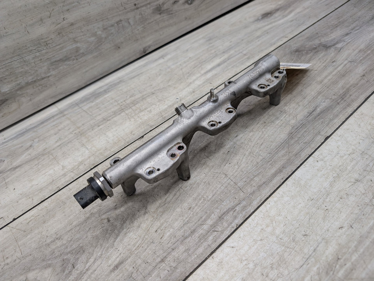 OEM BMW F30 G30 M240 340 440 540 740 Engine Pressure Fuel Injector Rail Line B58