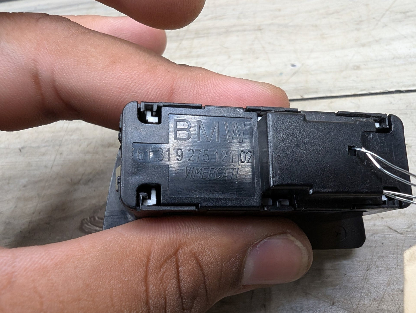 OEM BMW F02 F10 F15 F48 F90 G01 G20 G30 G80 X3 Rear Trunk Lid Center Lock Switch