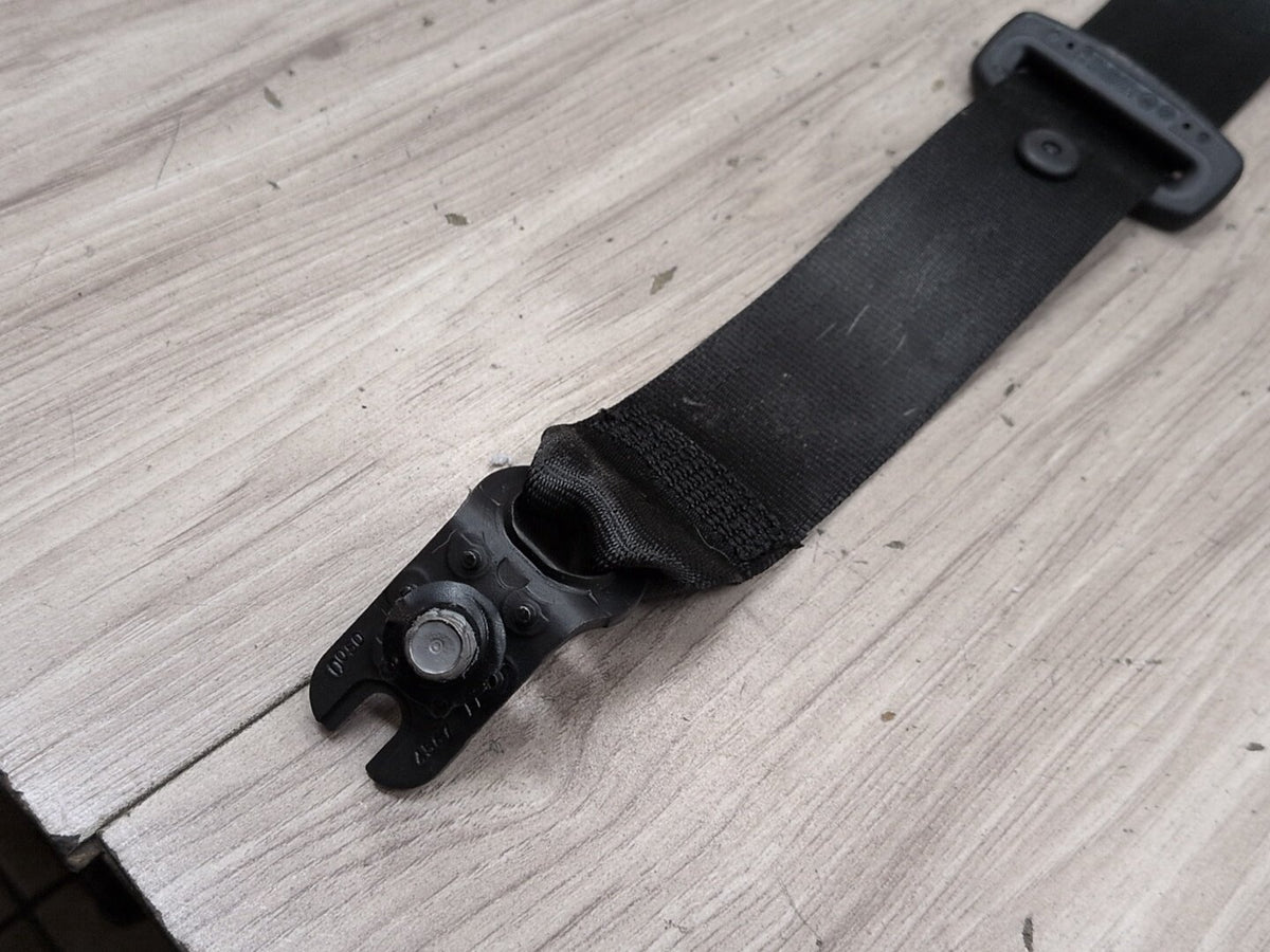 2015-2018 Audi Q3 8U Rear Left or Right Seatbelt Seat Belt Retractor 8U0857805A