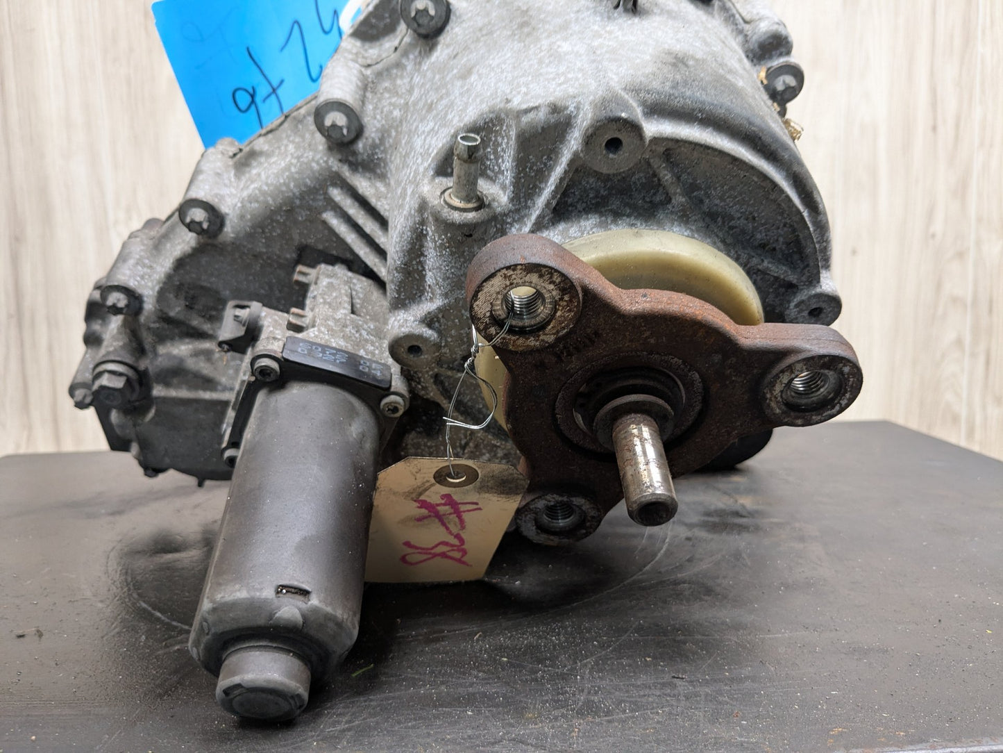2008 BMW X3 E83 N52B30O1 Transmission Transfer Case 7573215 ATC400
