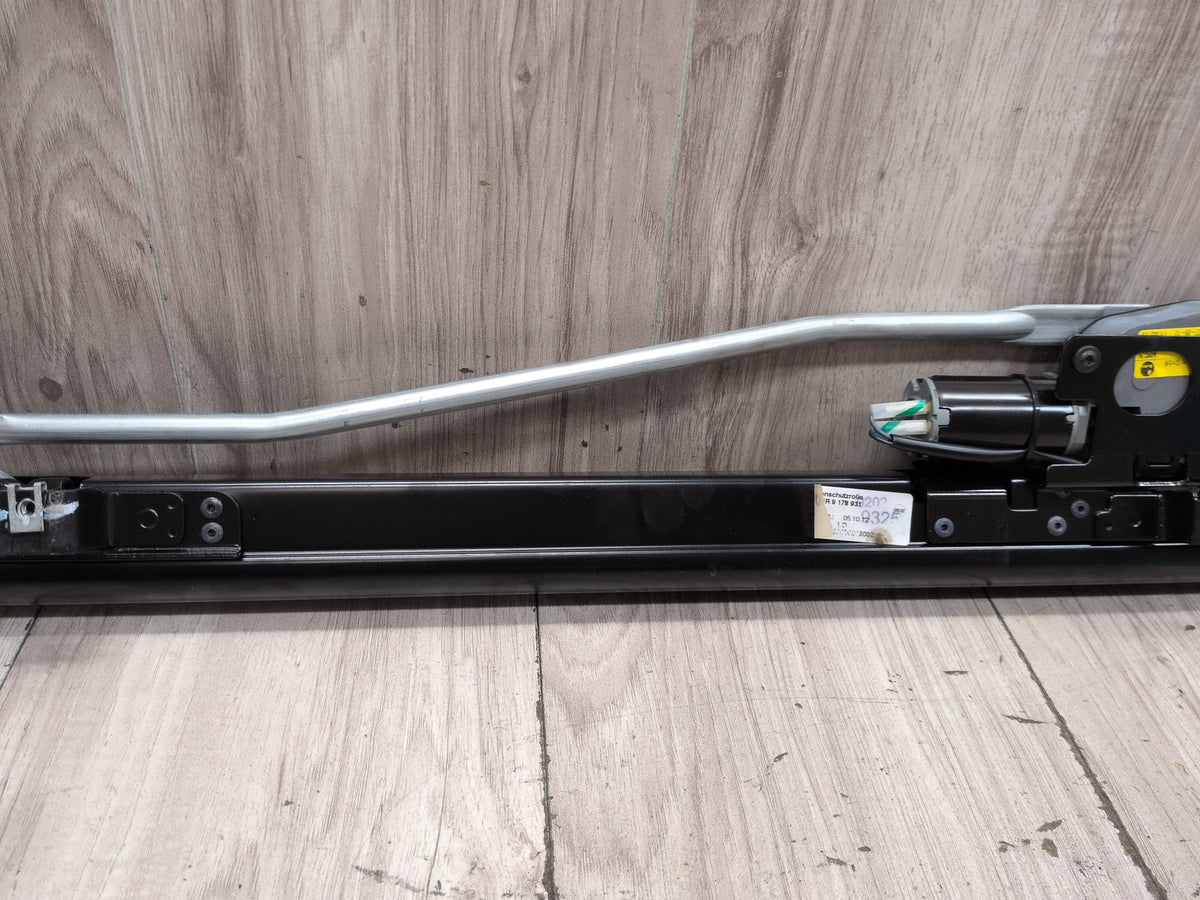11-16 OEM BMW F10 528 535 550 M5 REAR Electric Roller Sun Privacy Shade Blind