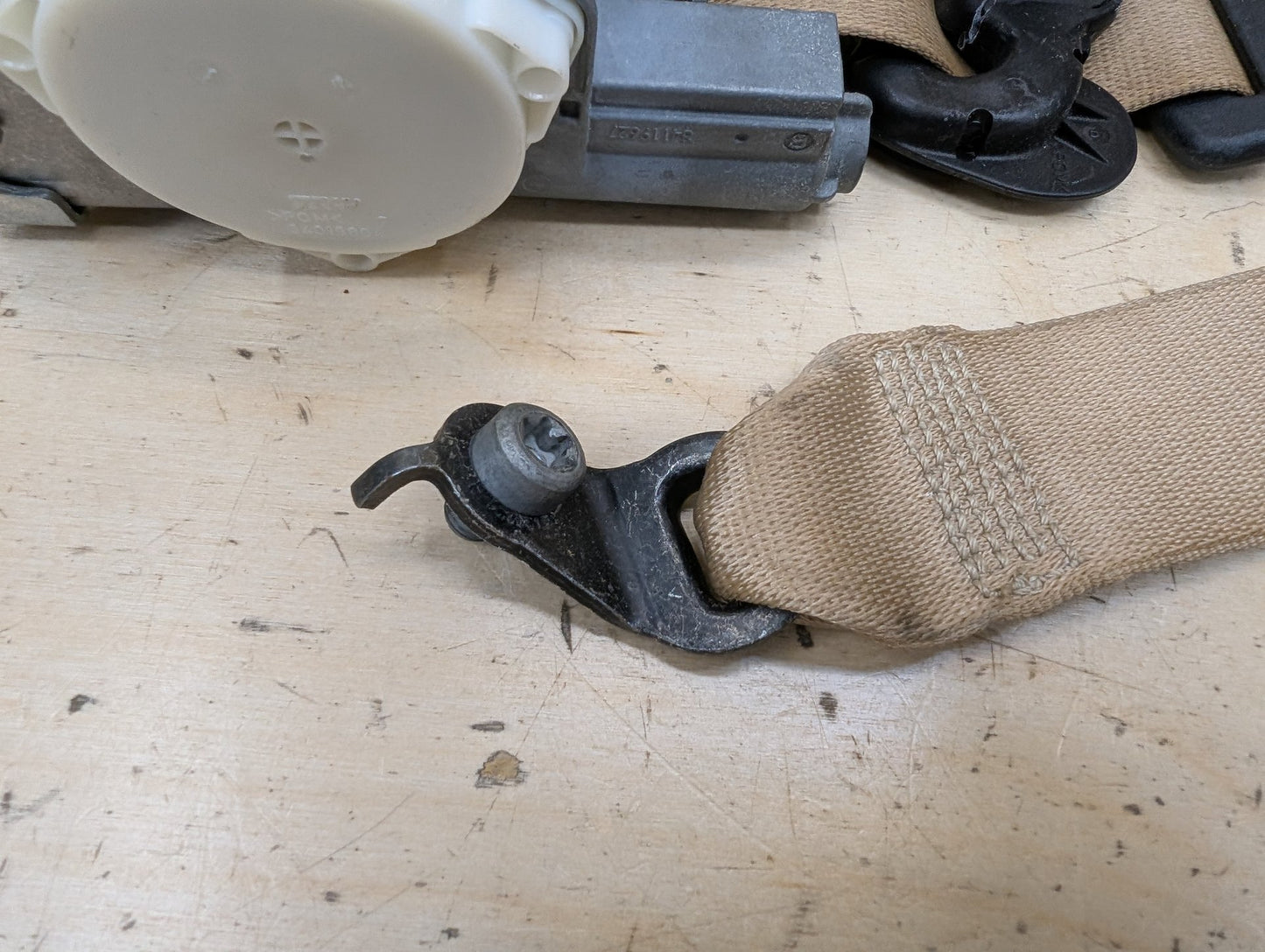 2012-2018 BMW 328i F30 Front Right Passenger Seatbelt Seat Belt Retractor 7309344