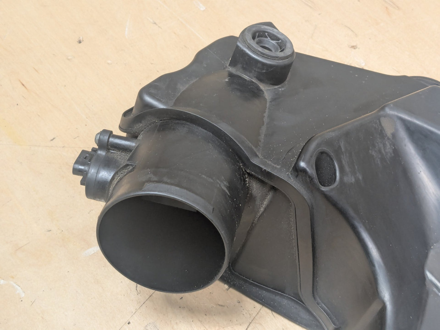 14-19 OEM BMW X5M F85 X6M F86 Engine S63R Intake Filter Assembly Air Box