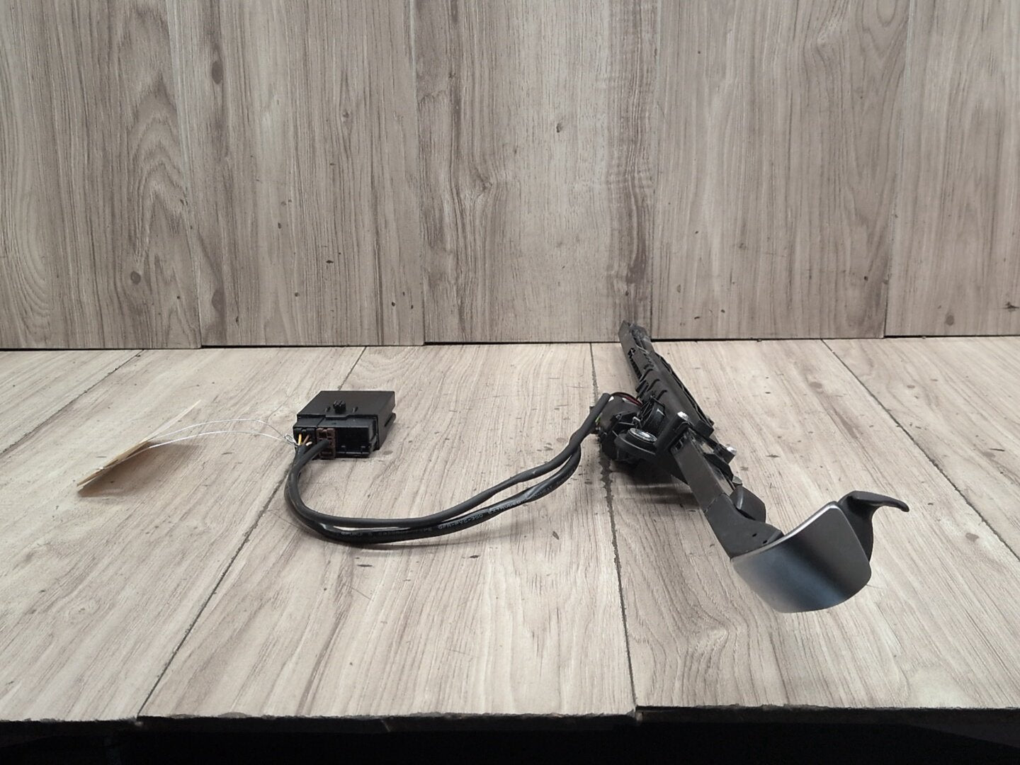 2014-2020 BMW 435i F32 Front Left Driver Seatbelt Seat Belt Retractor 9273584