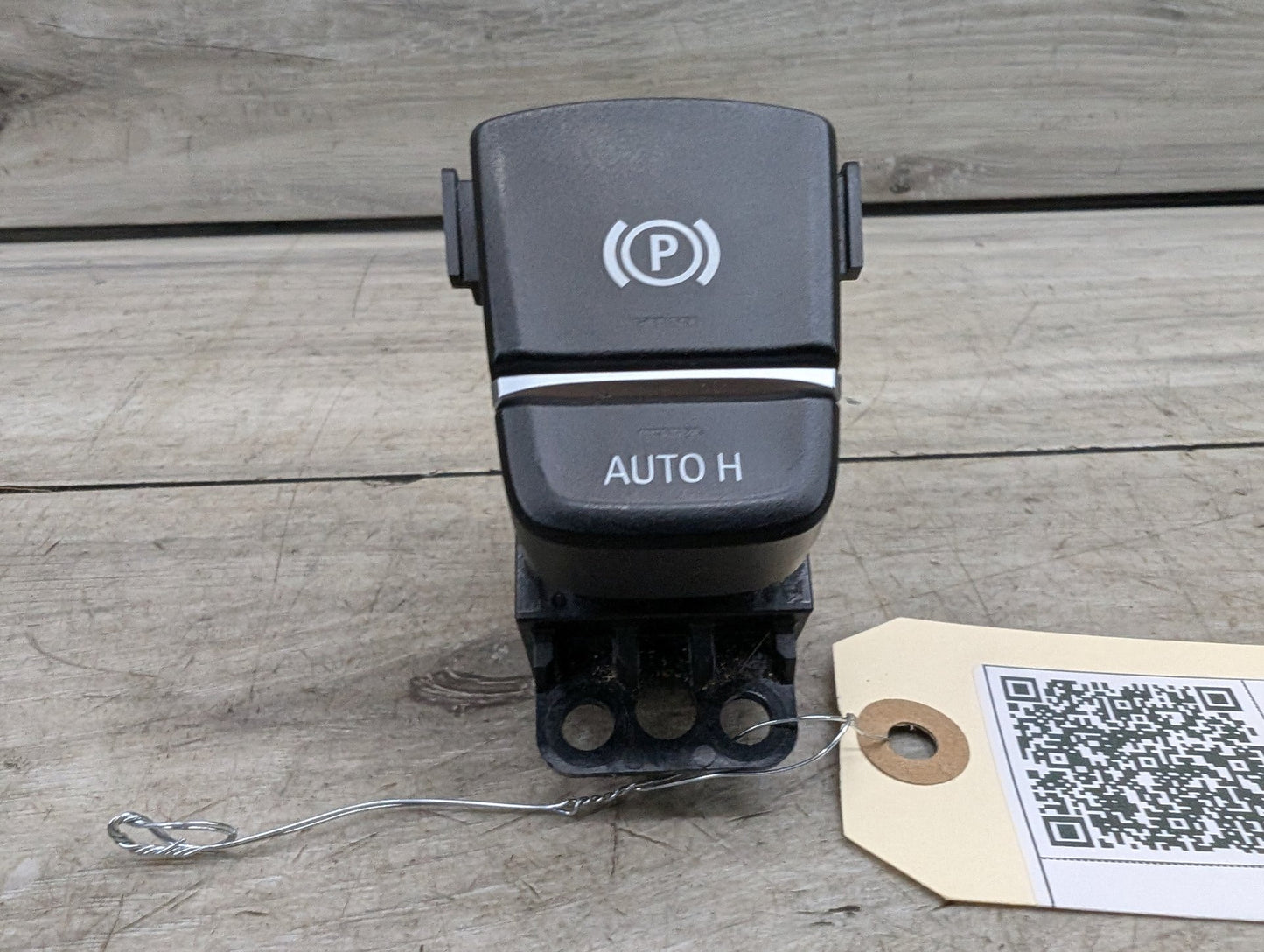 OEM BMW F90 M5 G01 G02 G30 530 540 M550 X3 Parking Brake Auto Hold Switch BLACK
