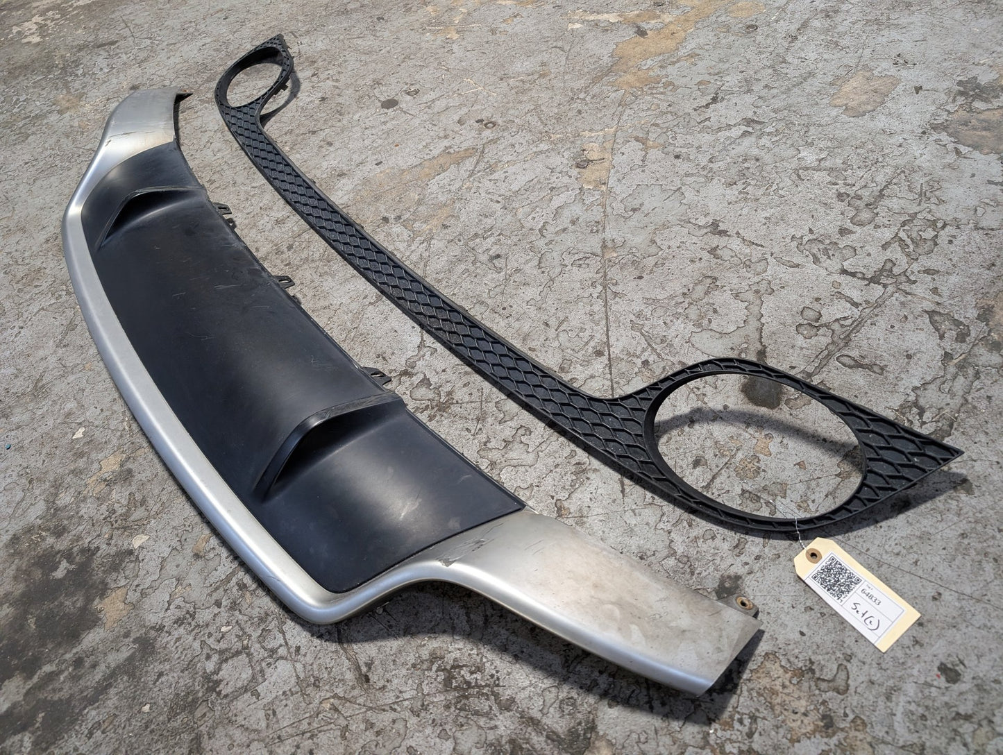 2011-2017 Audi RS5 8T Liftgate Trunk Lid Spoiler w/ Bracket SET 8T0807421