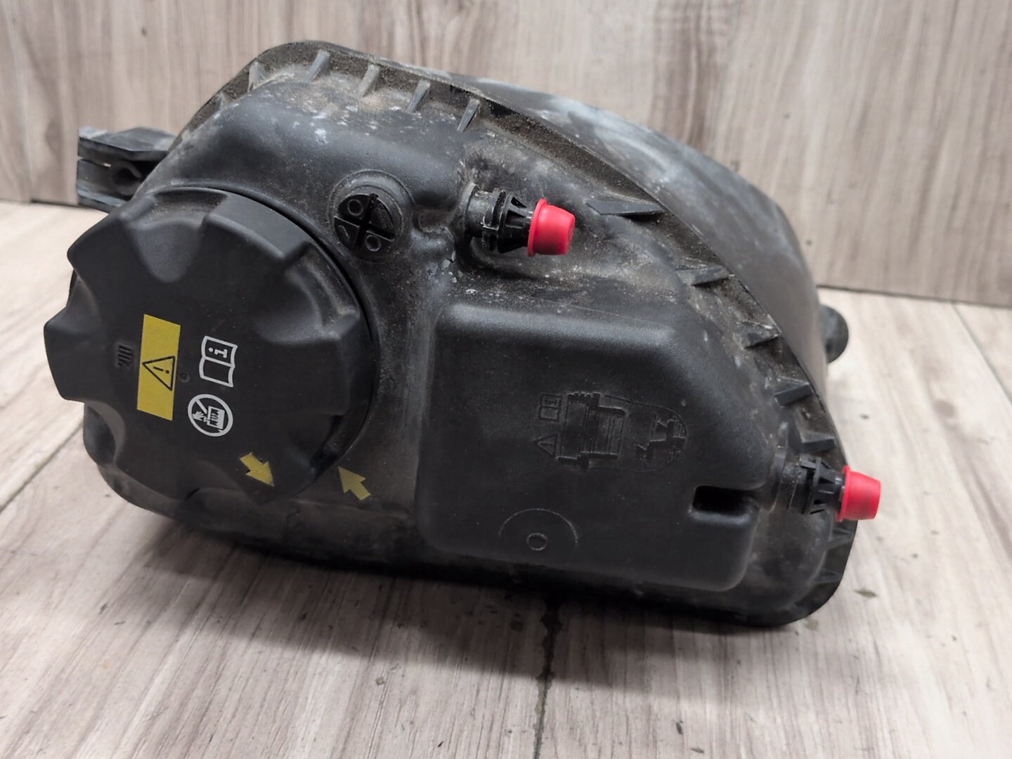 OEM BMW G05 G07 G11 G12 G30 M550 750 Engine N63 Coolant Expansion Tank Reservoir