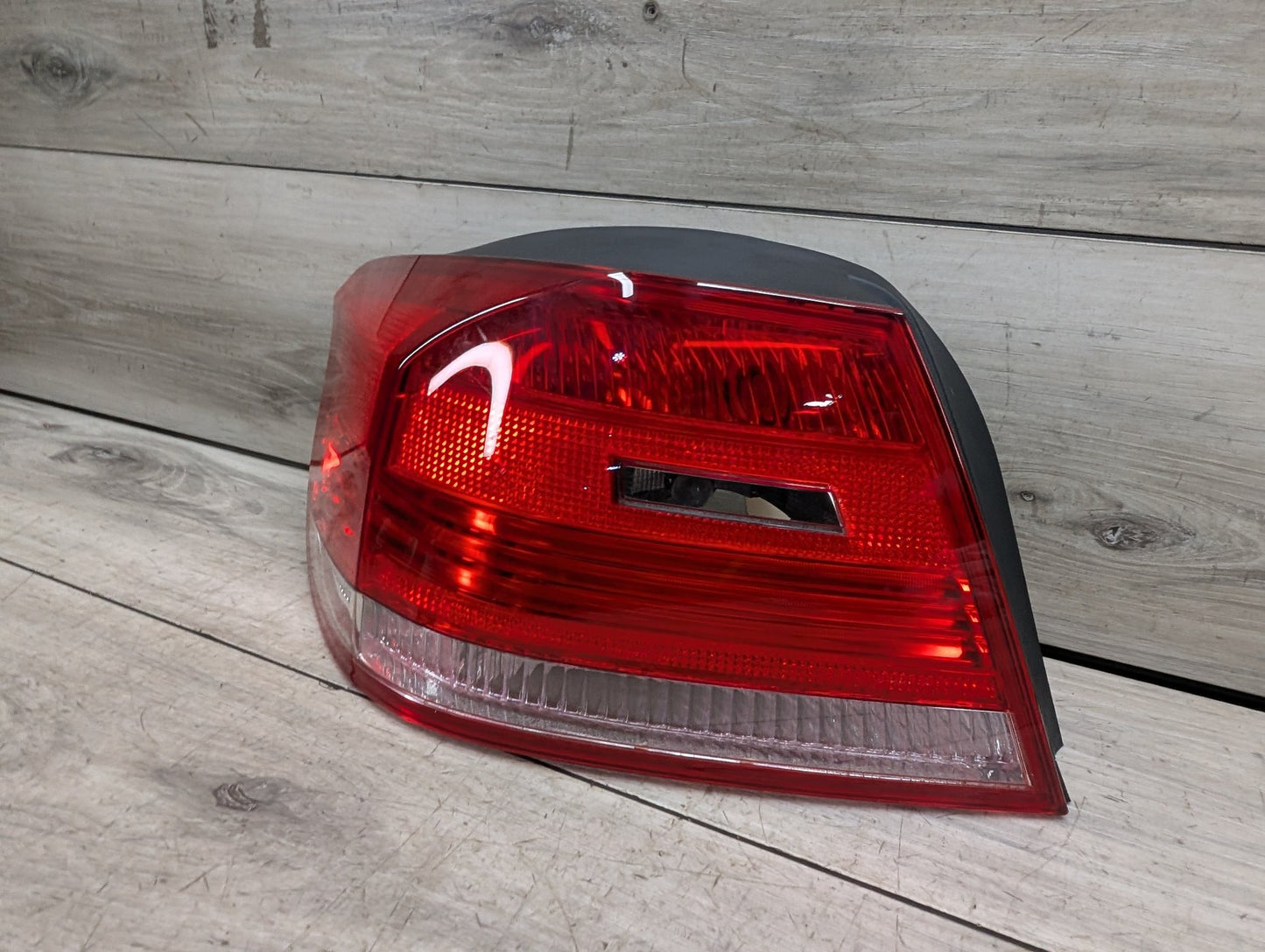 07-10 OEM BMW E93 328 335 M3 CONVERTIBLE Rear Left Driver Side Outer Tail Light