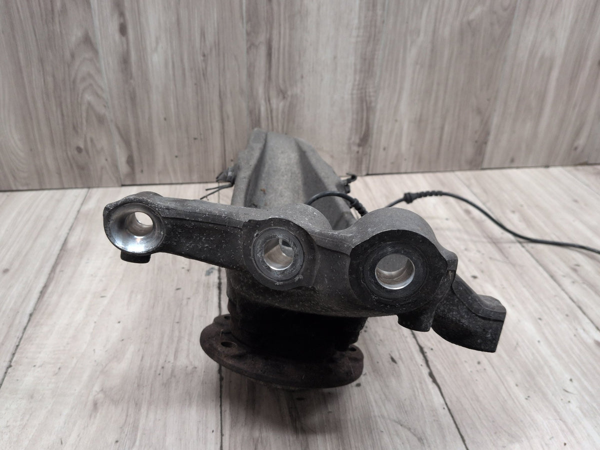 2011-2016 BMW M5 F10 RWD Front Right Spindle Knuckle w/ Bearing 2284054