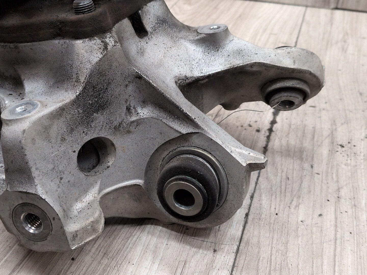 OEM BMW G20 330 M340 REAR Right Passenger Knuckle Wheel Hub Spindle Bearing