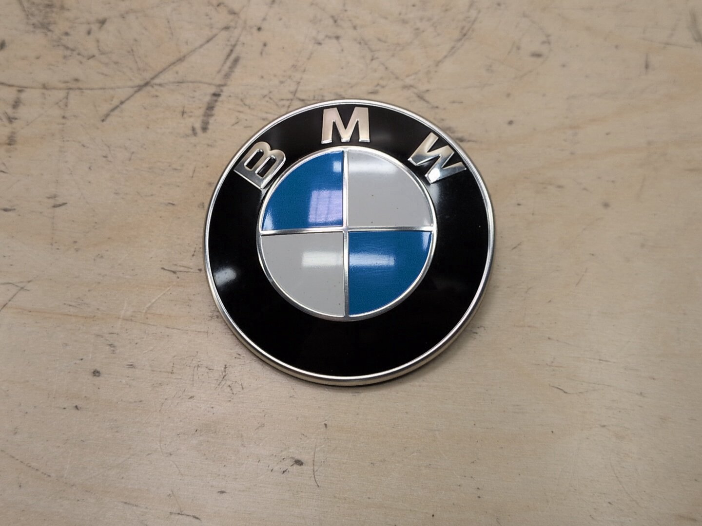 OEM BMW E82 E92 F02 F10 F22 F30 F44 F82 Rear Trunk Lid Round Emblem Logo 82MM