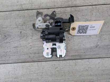 2009 - 2017 Audi Q5 8R Liftgate Trunk Lid Liftgate Lock Latch Actuator 8R0827505 EA888