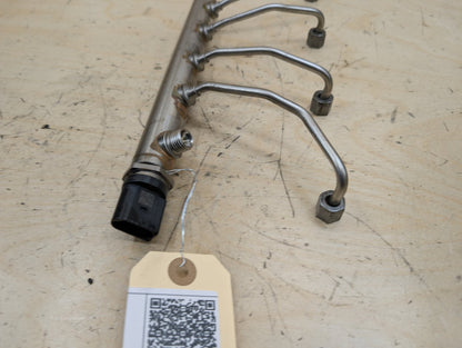 OEM BMW F10 F15 F25 F30 F32 F36 320 328 Engine N20 N26 Fuel Injector Line Rail