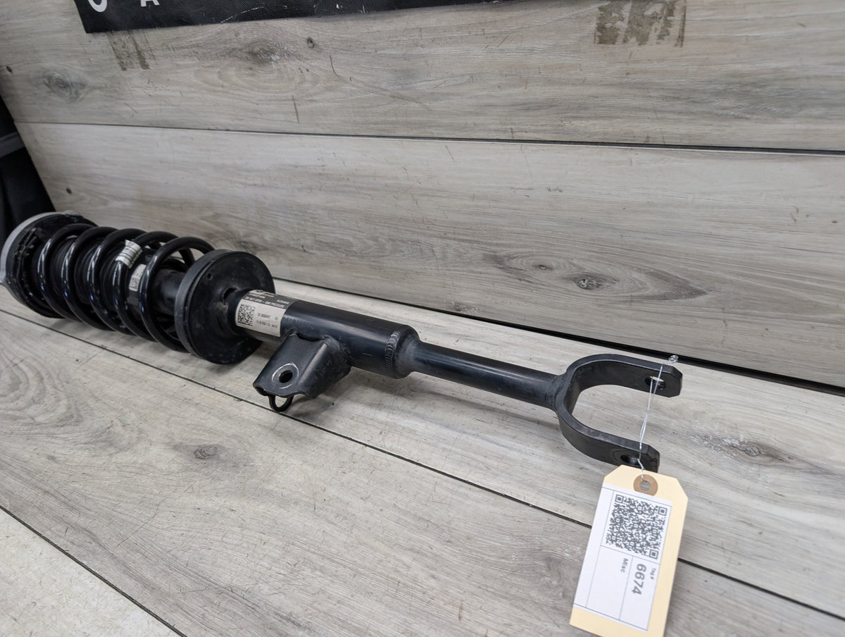 2017-2023 BMW 530i G30 Front Right Passenger Spring Strut Shock Absorber 6866592