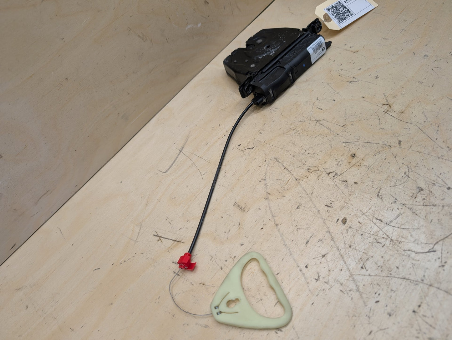 OEM BMW F06 F10 F13 F30 F32 F80 F82 Rear Trunk Lid Latch Lock Opener Actuator