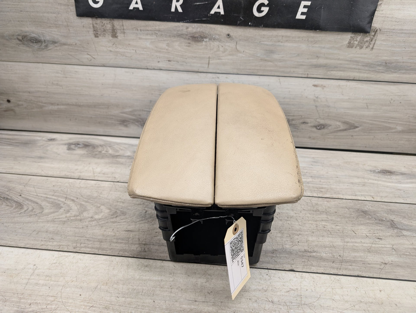 2007-2013 BMW X5 E70 Center Console Armrest Arm Rest 9115083