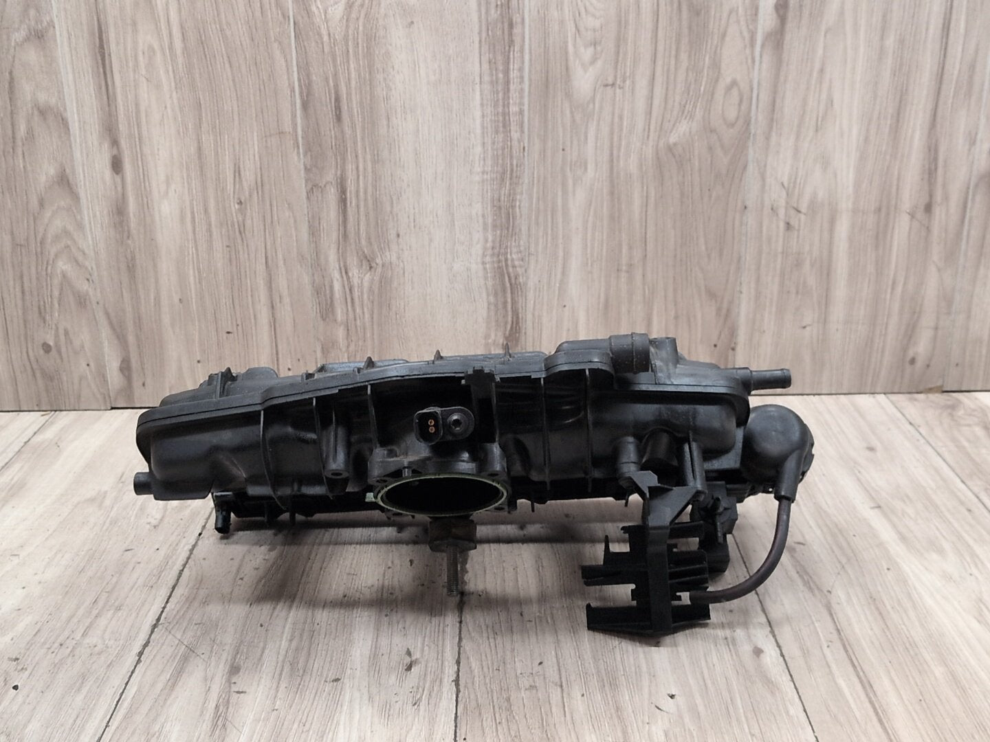 2015-2018 Audi 8U Q3 CCTA Engine Motor Intake Manifold 06J133185F