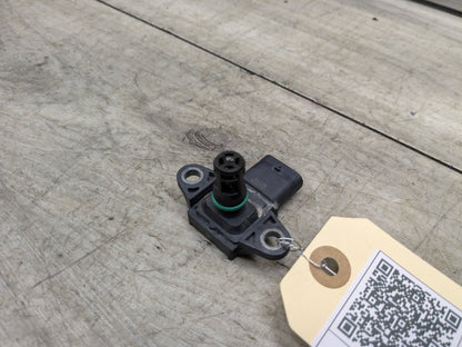 2016-2022 BMW 750Li G12 Manifold Absolute Pressure (MAP) Sensor 7599042