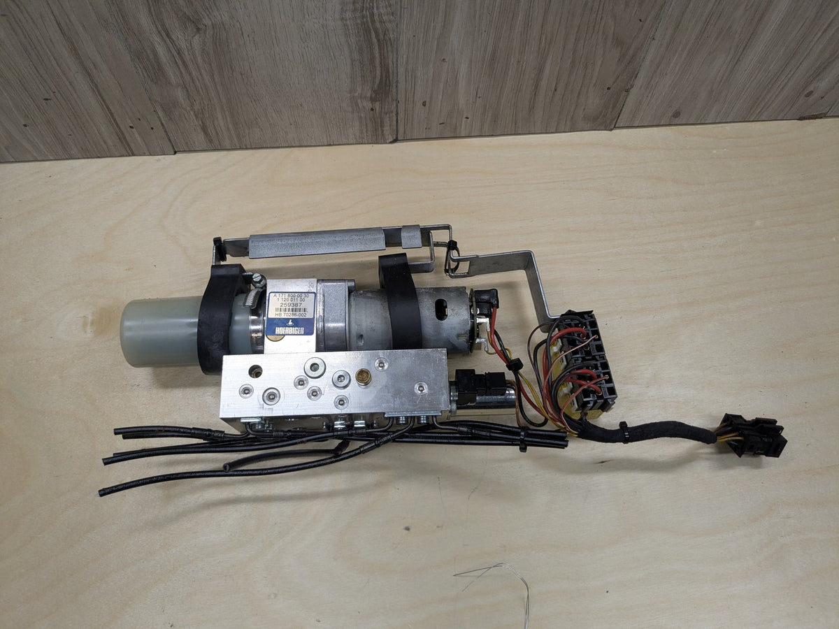 2009-2011 Mercedes-Benz SLK-Class R171 Convertible Pump Motor A1718000030 OEM