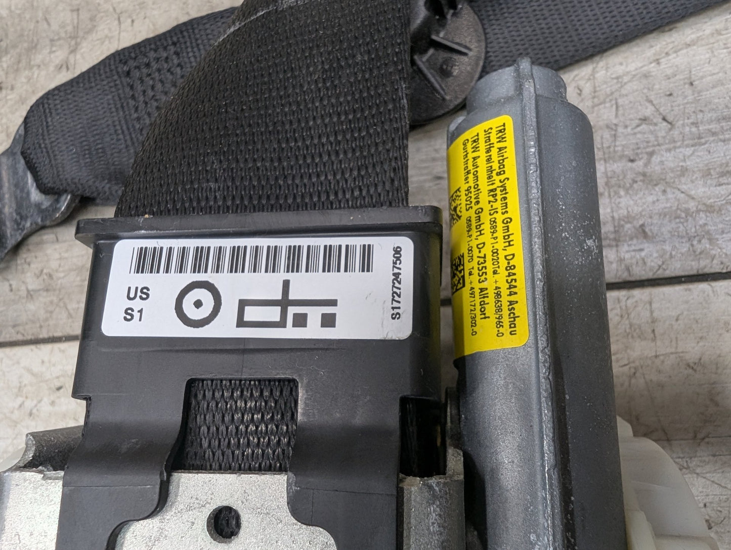 12-20 OEM BMW F30 F36 F80 M3 Front Left Driver Side Seatbelt Retractor Black