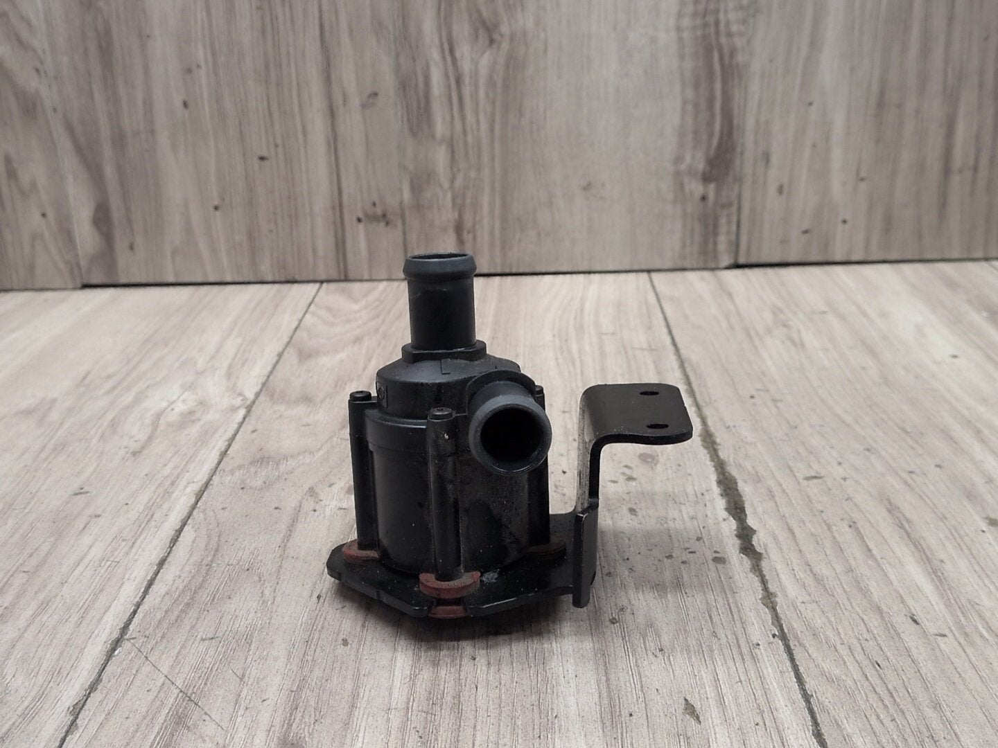 2018-2023 Audi B9 S4 CWG Engine Motor Cooling Auxiliary Water Pump 06H121601M