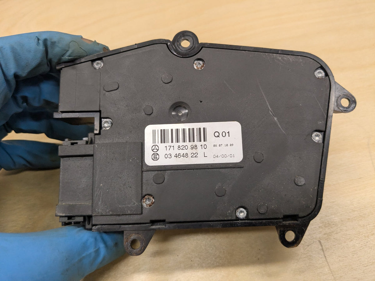 2009-2011 Mercedes-Benz SLK-Class R171 Front Left Driver Seat Switch A1718209810