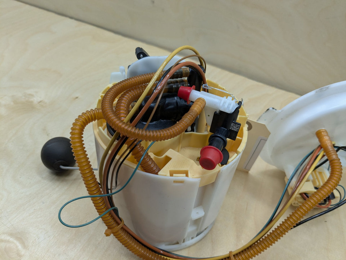 18-24 OEM BMW G01 G02 X3 X4 30i 30iX M40iX B46 B58 Sending Gas Tank Fuel Pump