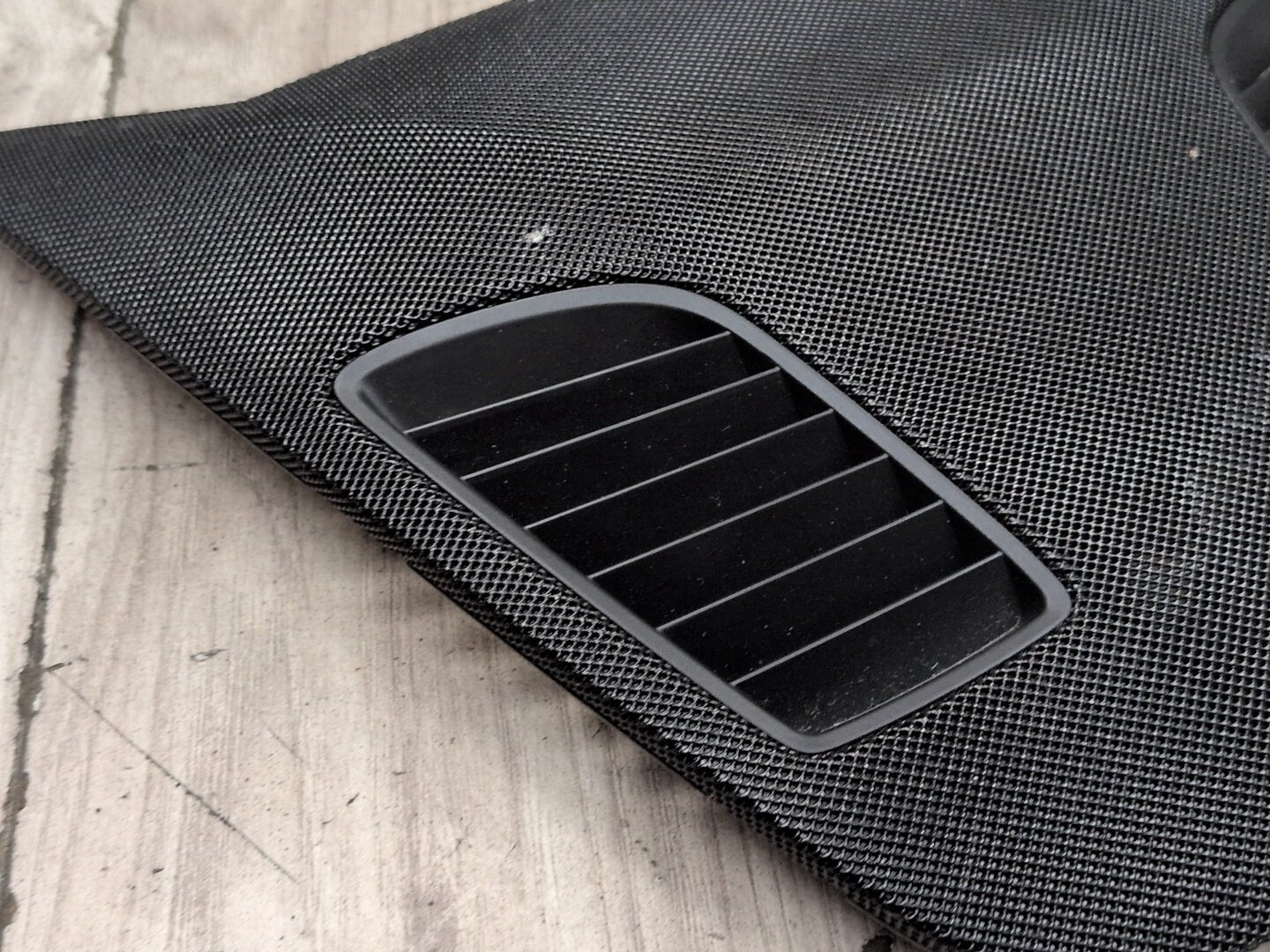 17-23 OEM BMW M550i xDrive G30 Front Center Dashboard Speaker Cover Trim Panel 9329561