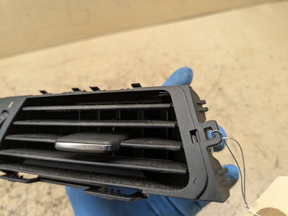 06-13 OEM BMW E90 E92 E93 335 328 M3 Left Driver Side Dashboard Air Vent