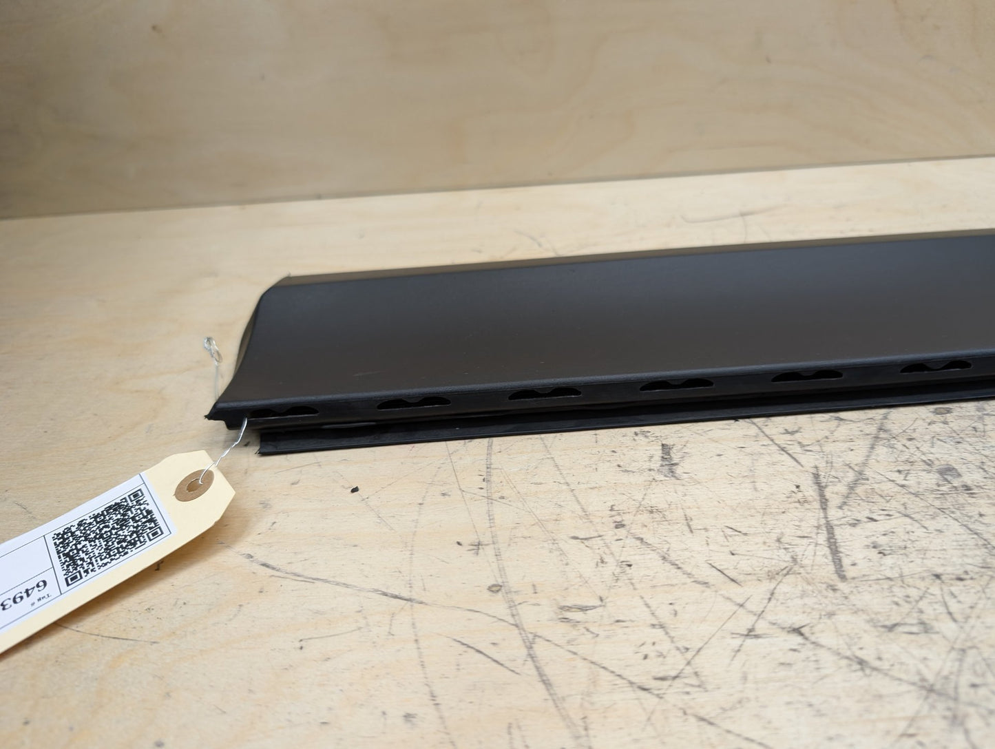2011-2016 BMW X3 F25 Rear Left Driver Exterior Door Trim Molding 7205781