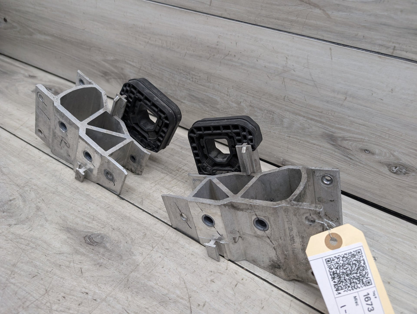 18-24 OEM BMW G01 G02 F97 F98 X3 X4 Left Right Side Bumper Impact Mount Brackets