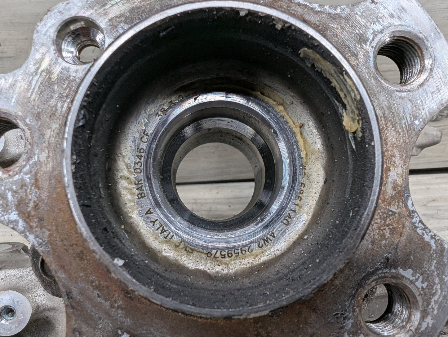 19-25 OEM BMW G20 330 M340 REAR Left Driver Knuckle Wheel Hub Spindle Bearing