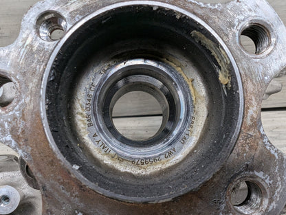 19-25 OEM BMW G20 330 M340 REAR Left Driver Knuckle Wheel Hub Spindle Bearing