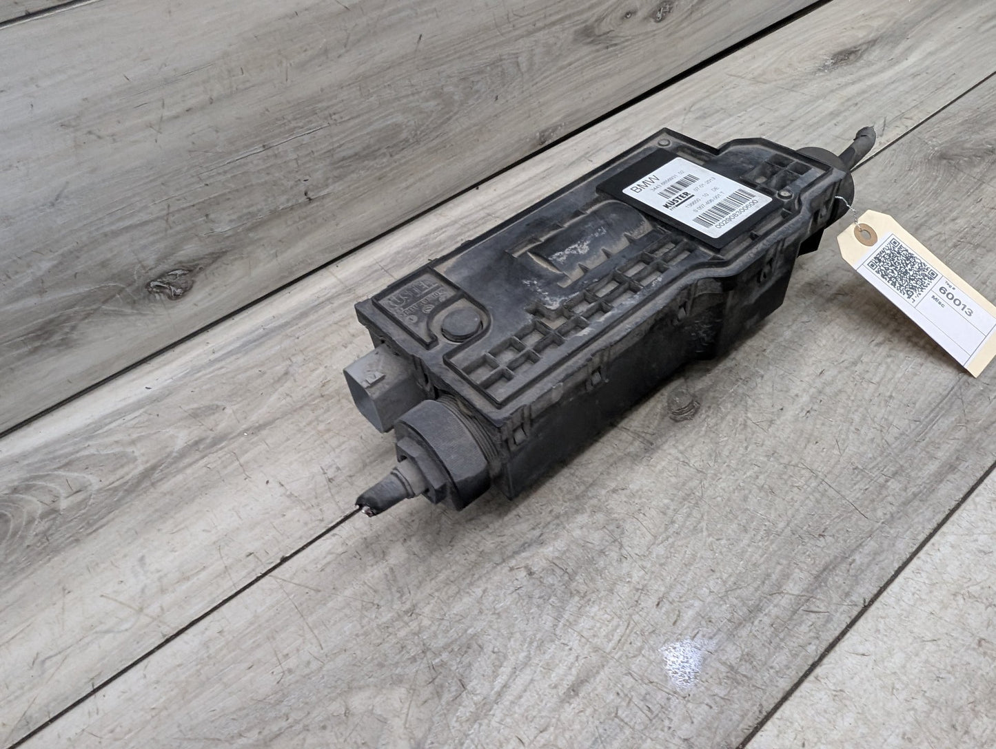 09-15 OEM BMW F01 F02 740 750 760 Emergency Parking Brake Actuator Unit Motor
