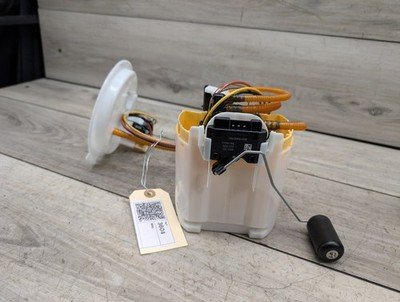 19-25 OEM BMW G05 G06 G07 X5 X6 X7 Rear Gas Tank Fuel Pump Sending Unit B58