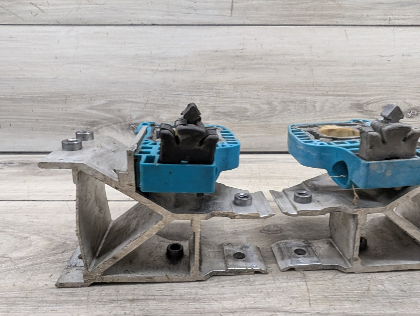 OEM BMW F90 F93 G11 G12 G16 G30 M5 Radiator Mount Support Bracket Left Right SET