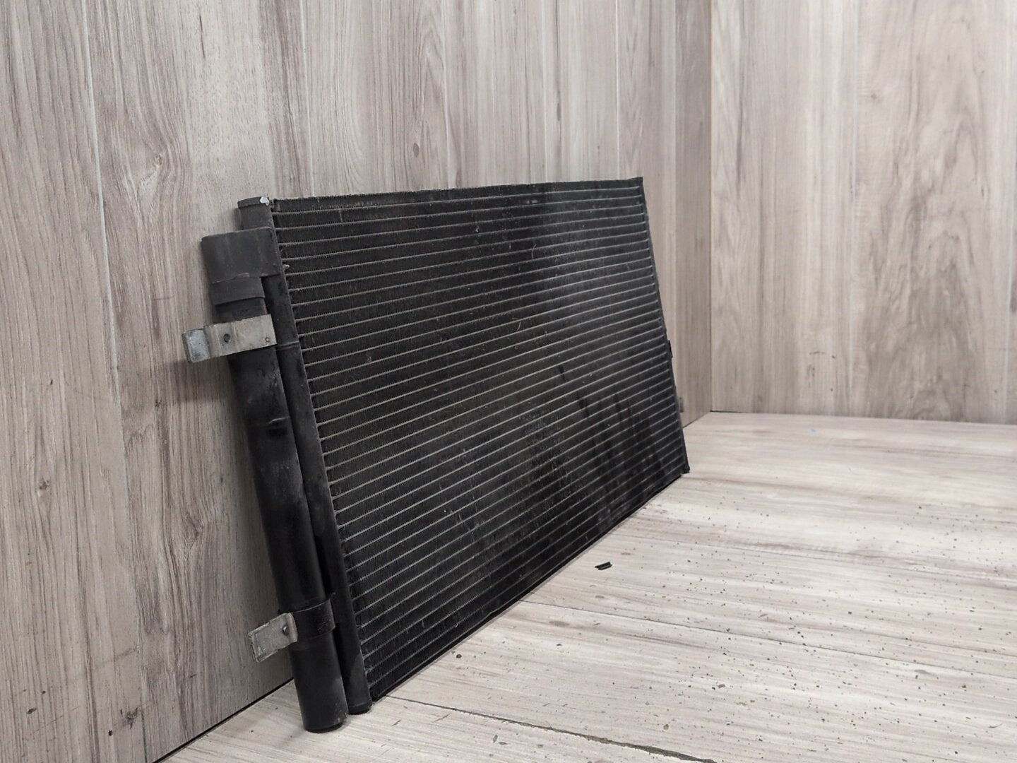 2008-2017 Audi S5 8T Cooling Radiator 8K02604011AA